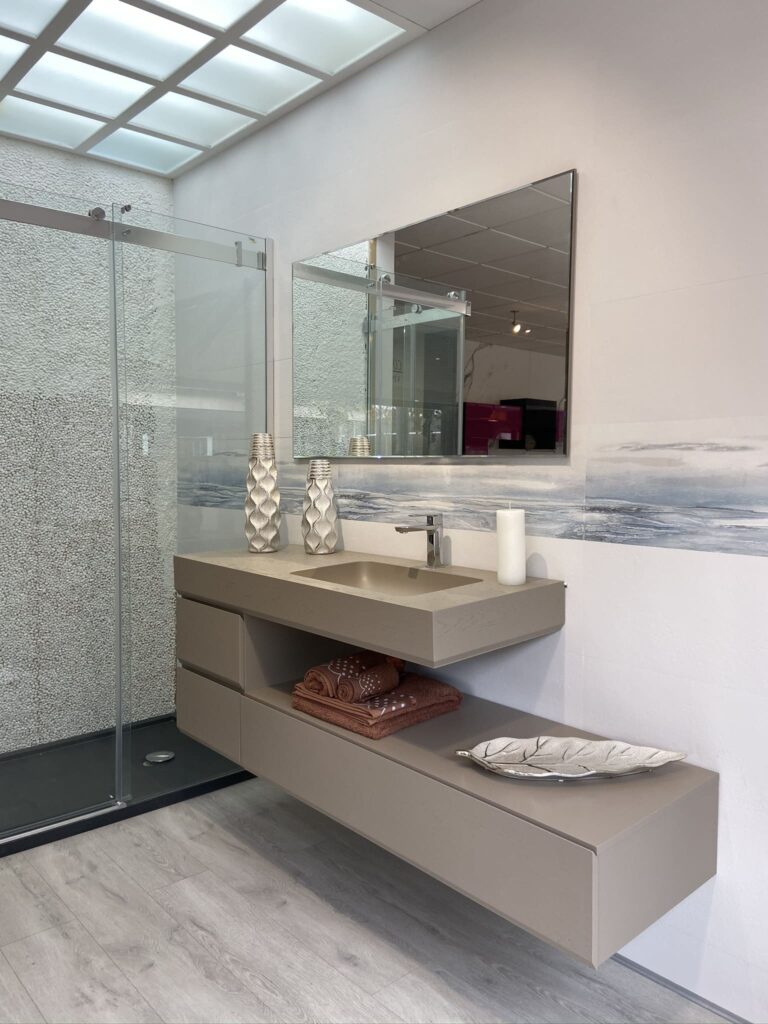 proyecto-bano-con-mueble-flotante-y-ducha-de-cristal